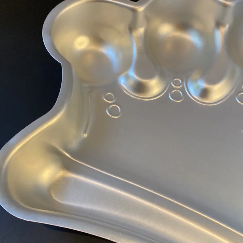 Wilton Princess crown cake pan mold Birthday Celebration 13x9”